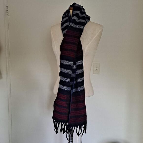 Faribault Woolen Mill Company Red Blue 100% Virgin Wool Scarf with Fringes NWT - Picture 6 of 12